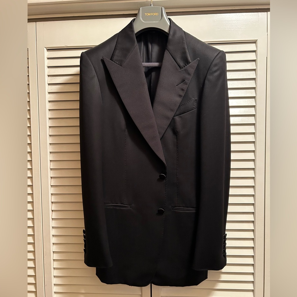 TOM FORD Peak Lapel Tuxedo Jacket